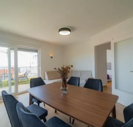 아파트 Apartman Dvor *