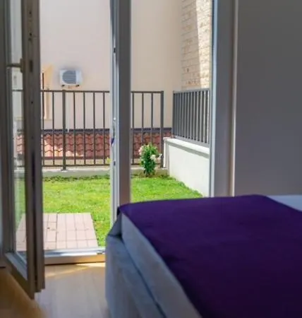 Apartman Dvor 아파트