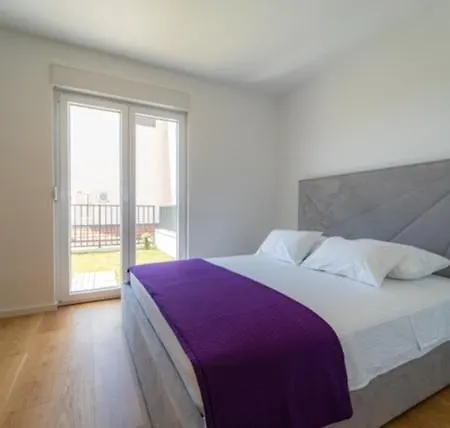 Apartman Dvor * Podstrana