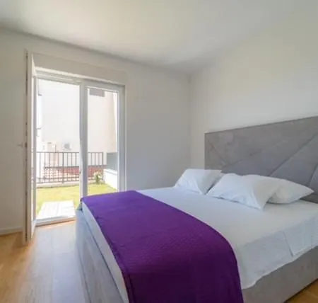 Apartman Dvor Appartement *